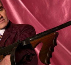 Εκτός σκηνής πάλι ο Morrissey 