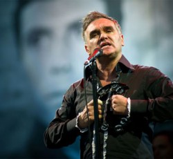 Ο Morrissey με δήλωσή του ξεκαθαρίζει τις σεξουαλικές του προτιμήσεις 
