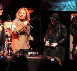 Πρεμιέρα για το νέο τραγούδι των Motley Crue (audio) 