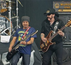 Ο Phil Campbell αποκαλεί «asshole tweeters» όσους διέδωσαν τη φήμη ότι ο Lemmy πέθανε 