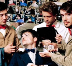 Οι Mumford & Sons σπάνε ένα ρεκόρ των AC/DC 