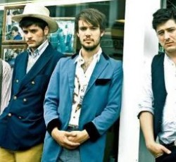Mumford & Sons: «Ο νέος μας δίσκος μοιάζει σαν οι Black Sabbath να συναντούν τον Nick Drake» 
