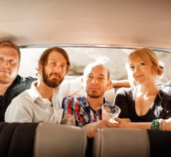 Ακούστε το νέο single των Murder By Death 