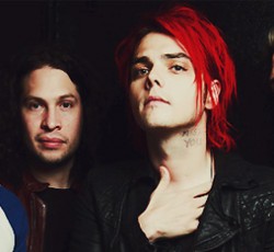 Οι My Chemical Romance αποκαλύπτουν σιγά σιγά το "Conventional Weapons" 