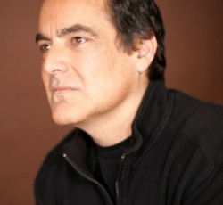 O Neal Morse παρουσιάζει το νέο του τραγούδι, "Momentum" -  Δείτε το video clip 