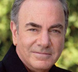 Ο Neil Diamond γράφει μουσική εμπνευσμένος από τη βομβιστική επίθεση στο μαραθώνιο της Βοστόνης 