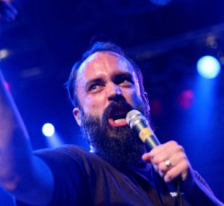 Tα κινητά στις συναυλίες εκνευρίζουν τον Νeil Fallon 