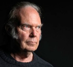 Neil Young: «Είμαι νηφάλιος για πρώτη φορά εδώ και 40 χρόνια» 
