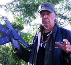 Καμπάνια του Neil Young για τη διάσωση των τροπικών δασών 