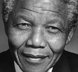 Ο Serj Tankian, ο Devin Townsend και άλλοι καλλιτέχνες συνεργάζονται για ένα κομμάτι - φόρο τιμής στον Nelson Mandela 