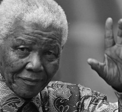 H rock μουσική κοινότητα αποχαιρετάει τον Nelson Mandela 