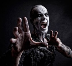 «Τον σατανά έχει μέσα του» ο Nergal των Behemoth 