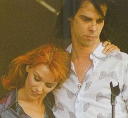 Ντουέτο επί σκηνής μεταξύ Kylie Minogue και Nick Cave 