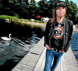 Στις 28 Μαΐου το ντεμπούτο του νέου συγκροτήματος του Nicke Andersson 