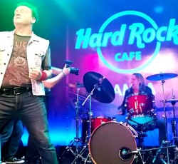 Ντράμερ των Iron Maiden, Dream Theater, Megadeth παίζουν μαζί 