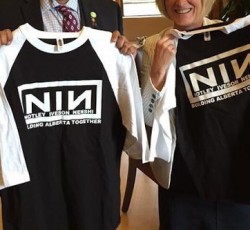 ΝΙΝ: Οι Nine Inch Nails ή τρεις Καναδοί πολιτικοί; 