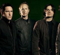 Σε δημοπρασία βγάζουν τον εξοπλισμό των περιοδειών τους οι Nine Inch Nails 