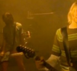 Σε δημοπρασία το μπάσο του "Smells Like Teen Spirit" 