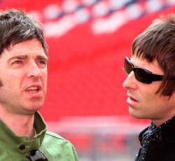 Ποιός θέλει να συμφιλιώσει τα αδέλφια Gallagher; 