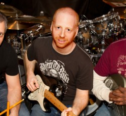 Οι Oz Noy Trio (Oz Noy, Darryl Jones, Dave Weckl) τον Μάιο στην Αθήνα για δύο εμφανίσεις