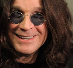 Ο Ozzy Osbourne θέλει όσο τίποτα να χρηστεί ιππότης 