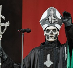 Petition για να... διαλυθούν οι Ghost 