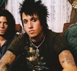 Οι Papa Roach μιλούν στον Nikki Sixx για το νέο άλμπουμ τους 