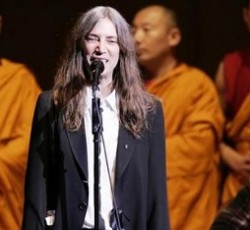 Ακούστε την Patti Smith να ερμηνεύει το "Oh Yoko" του John Lennon