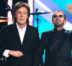 Sting, Flaming Lips, Danger Mouse και Lenny Kravitz τιμούν τους Beatles