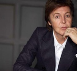 Paul McCartney: «Μην κατηγορείτε τη Yoko Ono για τη διάλυση των Beatles» 