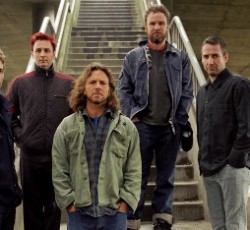 Ακούστε ολόκληρο το soundtrack των Pearl Jam για το ντοκιμαντέρ "Pearl Jam Twenty" 