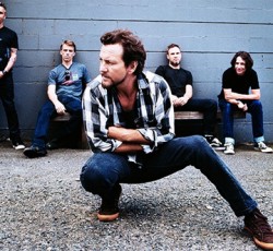 Καταδικάστηκε σε φυλάκιση ο πρώην λογιστής των Pearl Jam με το «μακρύ χέρι» 