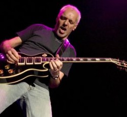 Σε επανακυκλοφορία το ''Frampton Comes Alive II'' του Peter Frampton 