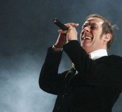 Καταδικάστηκε ο τραγουδιστής των Bauhaus 