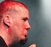 Ο Pepper Keenan «άνοιξε» κατά λάθος το κεφάλι του Phil Anselmo