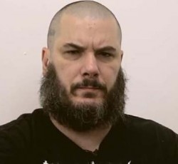 Ο Phil Anselmo αρνείται να τιμήσει επί σκηνής την επέτειο θανάτου του Dimebag 