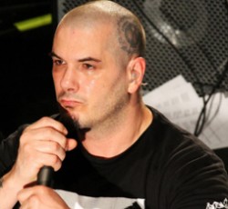 Οι Down αποκαλύπτουν το "The Misfortune Teller"