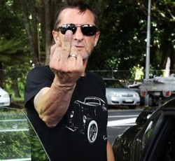Η ποινή του ντράμερ των AC/DC, Phil Rudd 