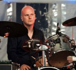 Solo album από τον drummer των Radiohead 