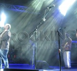 Φίλιππος Πλιάτσικας: «Oι Πυξ Λαξ με βίαιο τρόπο πρέπει να κλείσουν τον κύκλο τους» / Δείτε video από την τελική πρόβα 