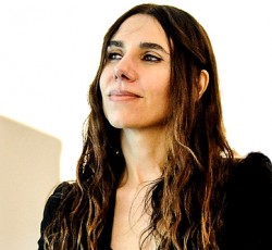 Η επιστροφή της PJ Harvey  