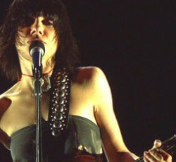 Εκτόξευση πωλήσεων για το "Let England Shake" της PJ Harvey μετά την κατάκτηση του βραβείου Mercury