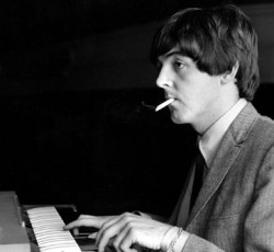 O Paul McCartney εξηγεί γιατί έκοψε τη μαριχουάνα 
