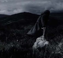 Μαύρα σύννεφα πάνω από το ζοφερό video του "Babel's Tower" των Primordial 