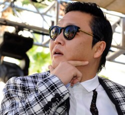 Πιθανή συνεργασία του Brian May με τον δημιουργό του Gangnam Style 