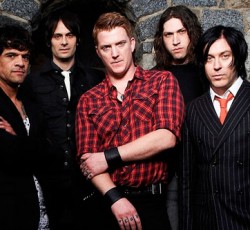 Πλάνα για διάδοχο του "...Like Clockwork" των Queens Of The Stone Age 