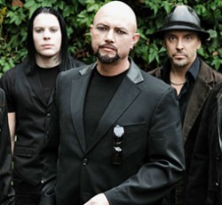 O Scott Rockenfield προβαίνει σε αποκαλύψεις πάνω στη διαμάχη Queensryche-Tate 