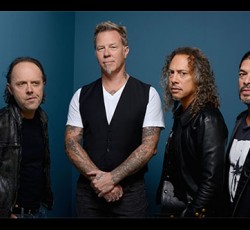 Depeche Mode: «Οι Metallica ακούγονται heavy αλλά γράφουν pop τραγούδια» 