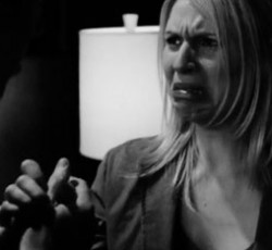 Το raccoon απεργεί και εξίσταται