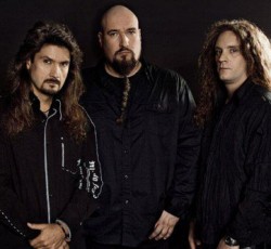 Ανοίγουν τα αρχεία τους οι Rage 